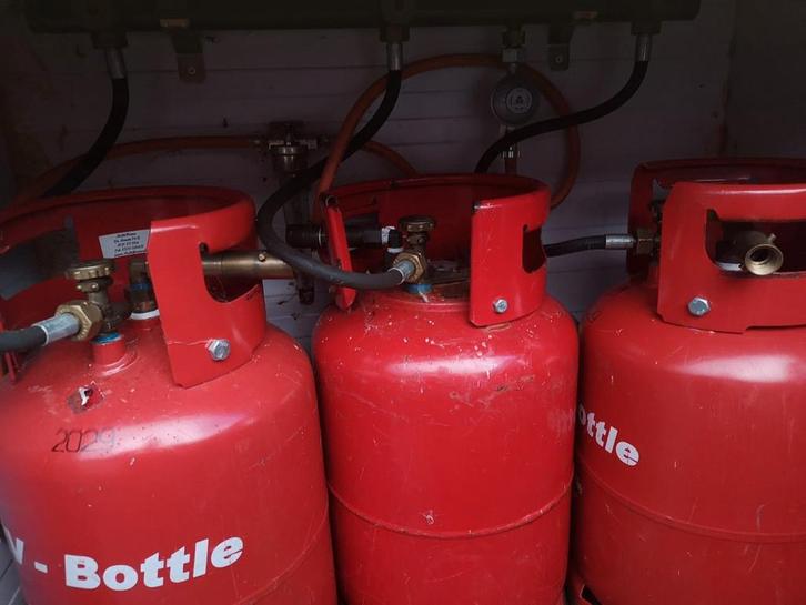 Rode LPG gasflessen - Set van 3, Caravans en Kamperen, Kampeeraccessoires, Gebruikt, Ophalen