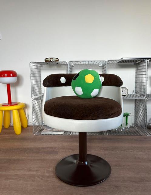 Space age tulip chair brown teddy 1970's (Tabacco), Huis en Inrichting, Fauteuils, Zo goed als nieuw, Verzenden