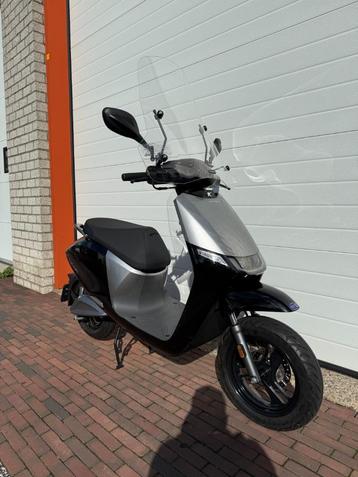 Kymco i-One-X 45km beschikbaar voor biedingen