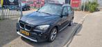 BMW X1 Sdrive 20D AUT 2012 Zwart pano navi lmv xenon, Euro 5, Stof, Zwart, 4 cilinders