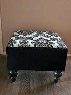 Z.g.a.n.Vierkante Poef/hocker.., Ophalen, Zo goed als nieuw, 50 tot 75 cm, Vierkant
