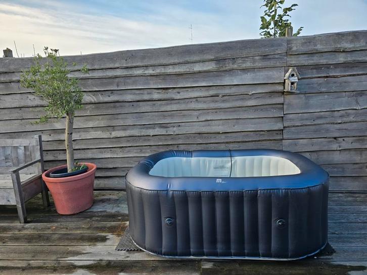 2 persoons jacuzzi, Tuin en Terras, Bubbelbaden en Hottubs, Zo goed als nieuw, Opblaasbaar, Afdekzeil, Filter, Pomp, Ophalen