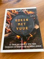 Koken met vuur van Niklas Eksted, Boeken, Kookboeken, Ophalen of Verzenden, Zo goed als nieuw