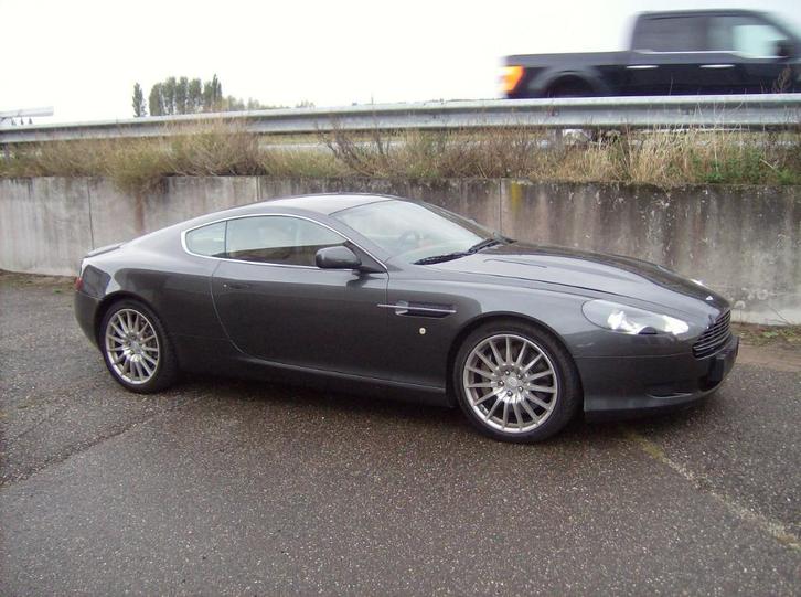 Aston Martin DB9 V12 78000 KM lichte schade, Auto's, Aston Martin, Bedrijf, Te koop, DB9, Benzine, Coupé, Automaat, Zilver of Grijs