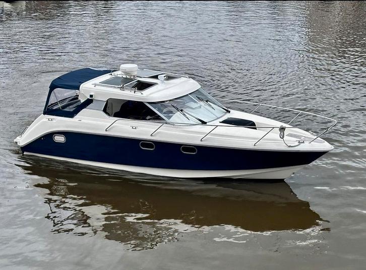 Aquador 26HT 8,25 Diesel 260 pk (60 km/h) onderhoud 2025, Watersport en Boten, Motorboten en Motorjachten, Gebruikt, Polyester