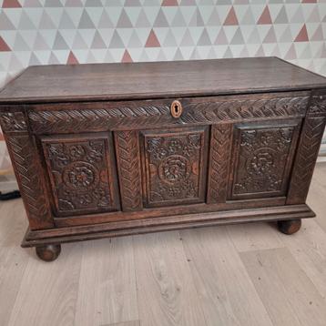 Handgesneden houten kist barokstijl massief eiken beschikbaar voor biedingen