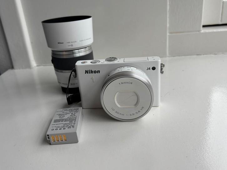 Nikon J4 met 10-30 en 30-210 lenzen, Audio, Tv en Foto, Fotocamera's Digitaal, Zo goed als nieuw, Compact, Nikon, Geen optische zoom