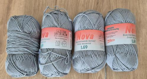 Nova. Haak / Breigaren. 3 Bollen en een restje. Grijs., Hobby en Vrije tijd, Breien en Haken, Nieuw, Breien of Haken, Wol of Garen