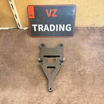 Zip klap kenteken houder beschikbaar voor biedingen