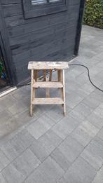 Klein trappetje, Doe-het-zelf en Verbouw, Ladders en Trappen, Ophalen of Verzenden, Zo goed als nieuw, Minder dan 2 meter