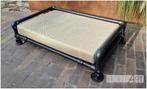 HONDENMAND / Ligbed zwarte steigerbuis met steigerhout!