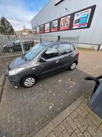 Hyundai i10 1.0 5DR 2012 Grijs, Auto's, Voorwielaandrijving, Stof, Zwart, 400 kg