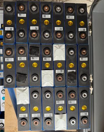 LifePO4 3.6 volt / 50AH x 19 stuks, niet gebruikt. beschikbaar voor biedingen