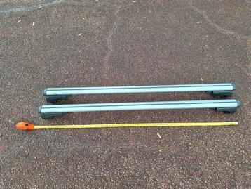 Universele dakdragers beschikbaar voor biedingen