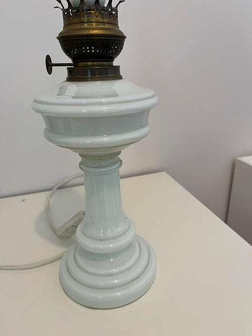 Prachtige glazen lampvoet van olielamp, nú elektrisch, Huis en Inrichting, Lampen | Tafellampen, Minder dan 50 cm, Glas, Metaal