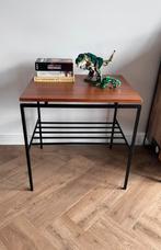 Vintage Teak/IJzer ‘Pastoe’ bijzettafel, Huis en Inrichting, Tafels | Sidetables, Gebruikt, 50 tot 100 cm, Ophalen of Verzenden