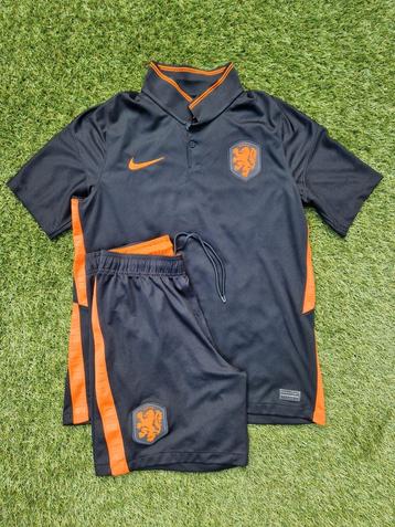 Nederlands elftal tenue 2020 KNVB Oranje voetbal shirt M beschikbaar voor biedingen