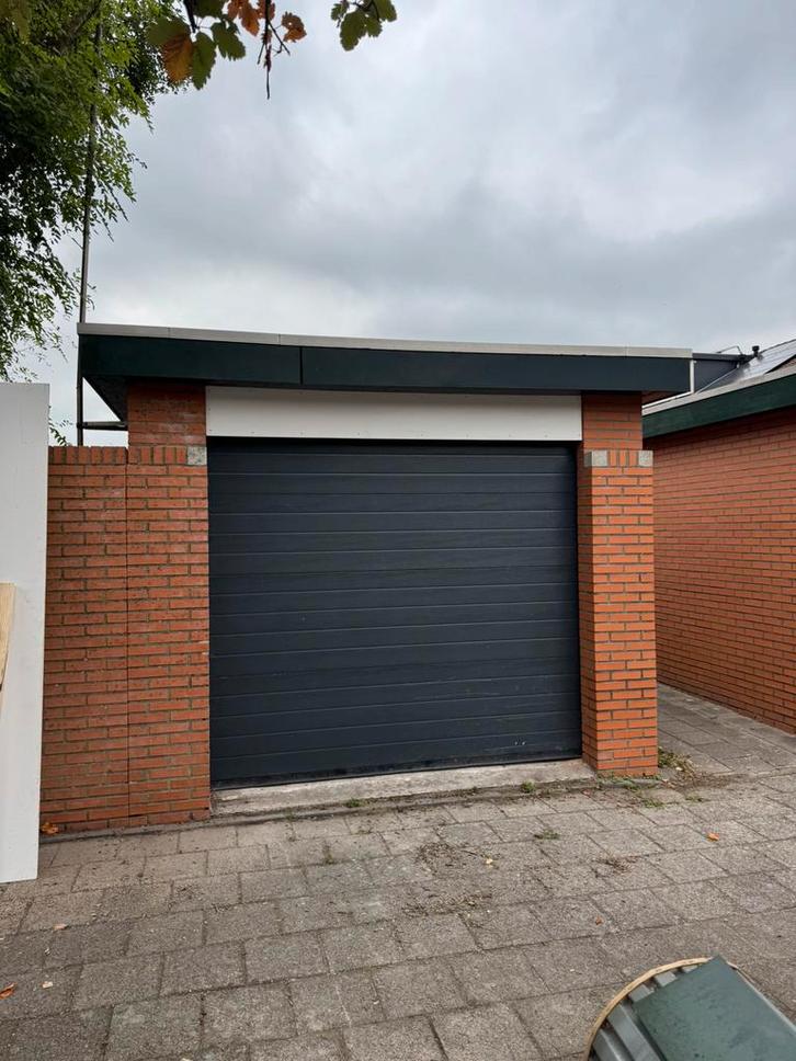 Monteur direct beschikbaar, Doe-het-zelf en Verbouw, Deuren en Horren, Garagedeur, 200 tot 215 cm, Ophalen of Verzenden