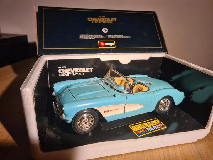 Burago Chevrolet Corvette 1957, Hobby en Vrije tijd, Modelauto's | 1:18, Zo goed als nieuw, Auto, Bburago, Ophalen of Verzenden