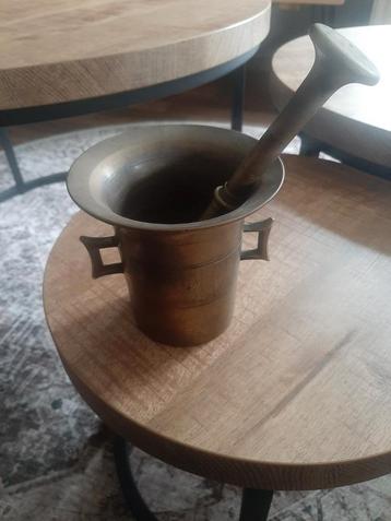 Bronzen Vijzel met Stamper beschikbaar voor biedingen