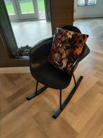 Zwarte schommelstoel, Kinderen en Baby's, Kinderkamer | Tafels en Stoelen, Ophalen of Verzenden, Zo goed als nieuw, Stoel(en)