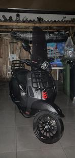 Vespa sprint FULL OPTION, Fietsen en Brommers, Scooters | Vespa, Vespa S, Ophalen of Verzenden, Zo goed als nieuw, Benzine