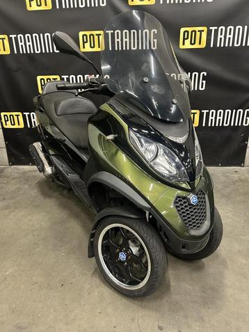 Piaggio MP3 500 ABS ASR LED 2014 OLIJF GROEN 6mnd garantie a beschikbaar voor biedingen