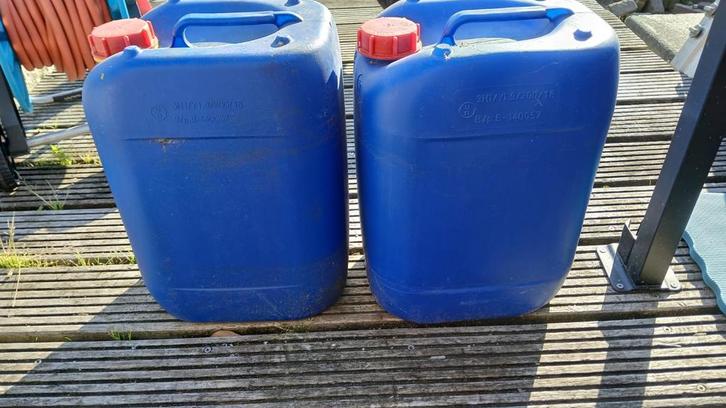 6 x 20 Liter Jerrycans - Ideaal voor Boot of Camper, Doe-het-zelf en Verbouw, Overige Doe-het-zelf en Verbouw, Gebruikt, Ophalen of Verzenden