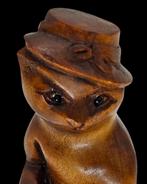 Netsuke Japan Kat gesneden uit Buxus Hout, Antiek en Kunst, Kunst | Beelden en Houtsnijwerken, Verzenden