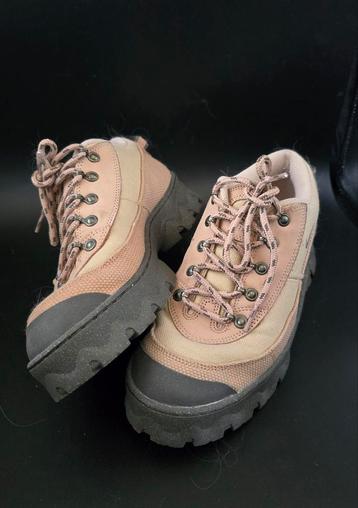 Nike sneakers Lahar Low Beige Cream Grain beschikbaar voor biedingen
