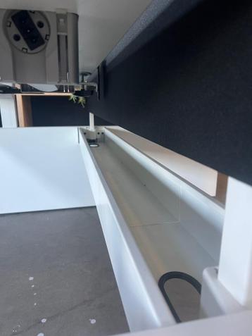 Ahrend duo-bureau slinger/monitor arm/stopcontact, 100 stuks - afbeelding 10