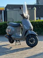 Scooter gts, Fietsen en Brommers, Ophalen, Zo goed als nieuw, Benzine