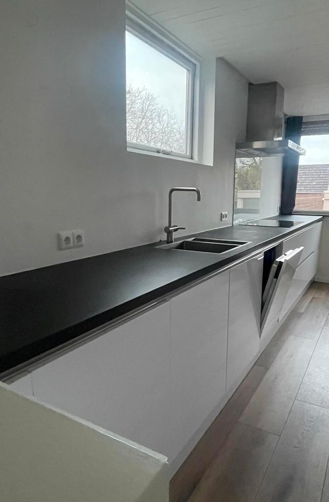 Deze week ophalen - Moderne keuken inclusief AEG apparatuur!, Huis en Inrichting, Keuken | Complete keukens, Zo goed als nieuw
