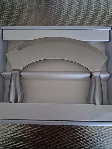 NIEUWE SPULLETJES VOOR EIGEN GEBRUIK OF ROMMELMARKT.  beschikbaar voor biedingen