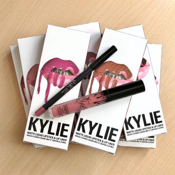 Kylie Lip Kits (koko k, posie k, kourt k, true brown k, leo) beschikbaar voor biedingen