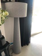 Vloerlamp pandia grijs, Huis en Inrichting, Lampen | Vloerlampen, Ophalen, Zo goed als nieuw