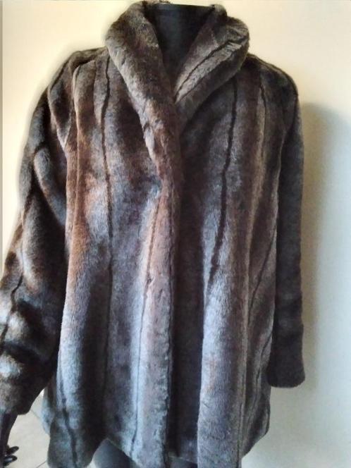 Zeer mooie winterjas dames, Kleding | Dames, Jassen | Winter, Zo goed als nieuw, Grijs, Verzenden