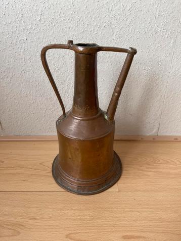 Antieke Koperen Waterkan beschikbaar voor biedingen