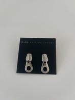 MARC JACOBS Oorbellen (NIEUW), Ophalen of Verzenden, Nieuw, Zilver, Knopjes of Stekers