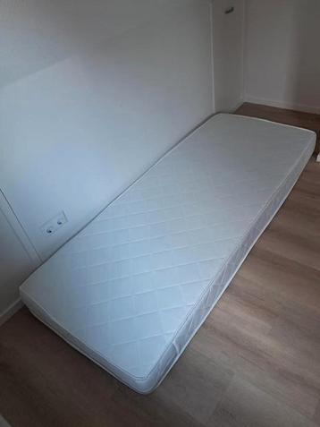 Matras 80x200 - als nieuw! Moet weg beschikbaar voor biedingen