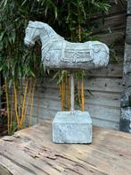 Brocante stenen paard uit Bali Indonesie stoer sober kleur, Ophalen of Verzenden, Nieuw, Dier