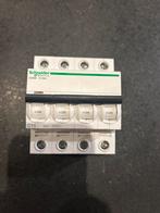 Schneider Electric IC60N C16A, Ophalen of Verzenden, Gebruikt, Schakelaar