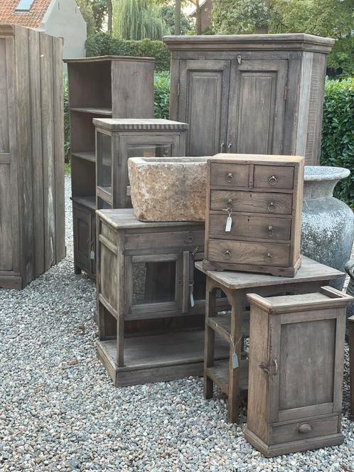 Vergrijsd houten meubels kast kastje landelijk stoer tafel, Huis en Inrichting, Kasten | Dressoirs, Nieuw, 25 tot 50 cm, Metaal