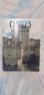 Castles - Christopher Chant, Ophalen, Zo goed als nieuw, Overige onderwerpen, Christopher Chant
