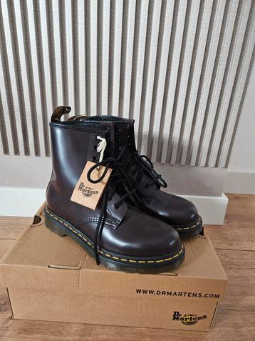 Dr. Martens Burgundy Maat 38 Unisex, Nieuw beschikbaar voor biedingen