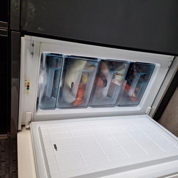 Luxe inbouw Boretti vrieskast vriezer 112 liter beschikbaar voor biedingen