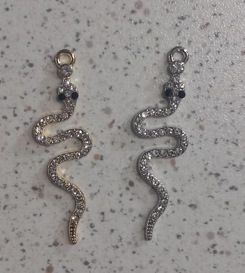 Metalen slang strass bedel "nieuw", Hobby en Vrije tijd, Kralen en Sieraden maken, Nieuw, Bedel, Ophalen of Verzenden