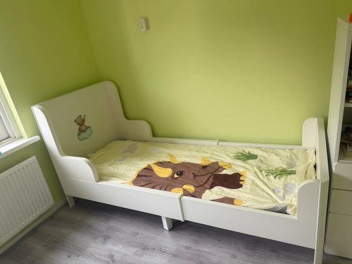 IKEA meegroeibed + matras + matrasbeschermer, Kinderen en Baby's, Kinderkamer | Bedden, Zo goed als nieuw, 180 cm of meer, 85 tot 100 cm