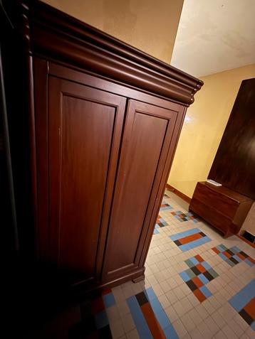 Grote Vintage Kast - Veel Opbergruimte! beschikbaar voor biedingen