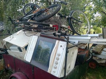 Te koop opknapper aanhanger plus volgeladen Oud Ijzer  beschikbaar voor biedingen
